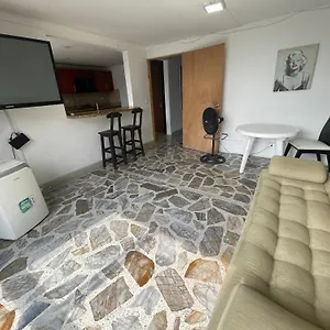  Apartamento Apartamento Comodo En Laureles, Grande , Centrico , Bien Ubicado Apto303 Colombia